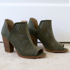 Restricted Green Peep-Toe Heels